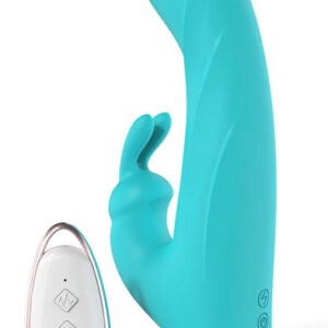 Amazing Greta Green With Remote i från Grlpwr.